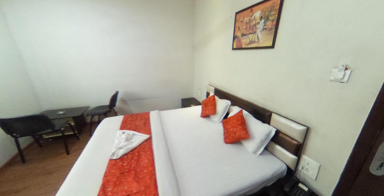 Hotel Pink Pearl Raigarh Exterior foto